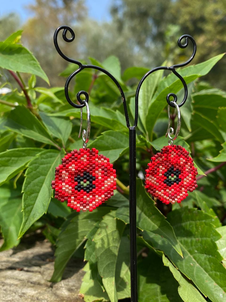 Handmade Beaded Poppy Jewelry Set – Earrings and Pendant with Original Flower Pattern