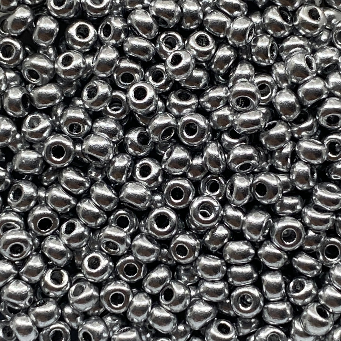 01700 Seed Beads 10/0 Preciosa