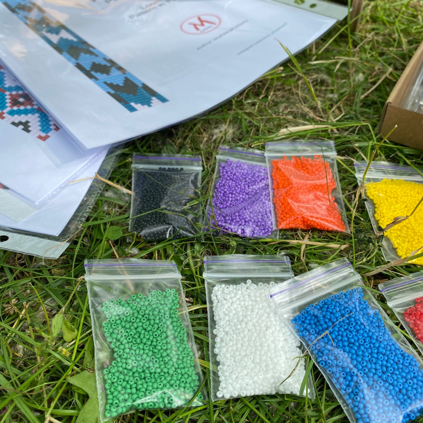 Light Bead Loom Kit - Everything you need to start loom weaving